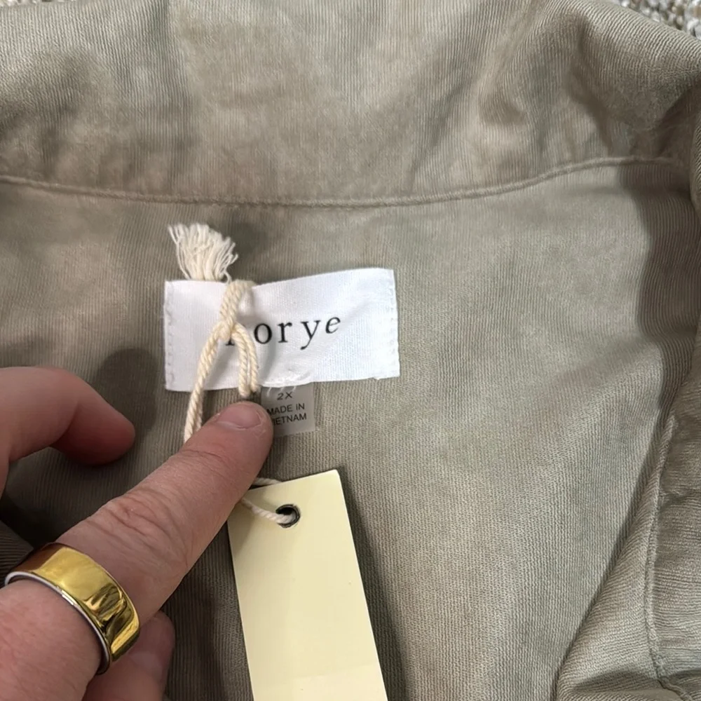 KORYE Women's Peach Skin Crop Utility Jacket Size 2X In Sage - Picture 3 of 7